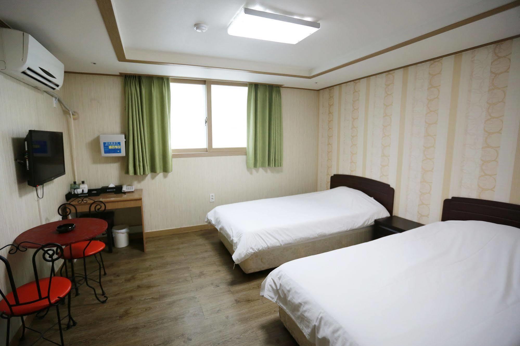 Olle Tourist Hotel Jeju Exterior photo